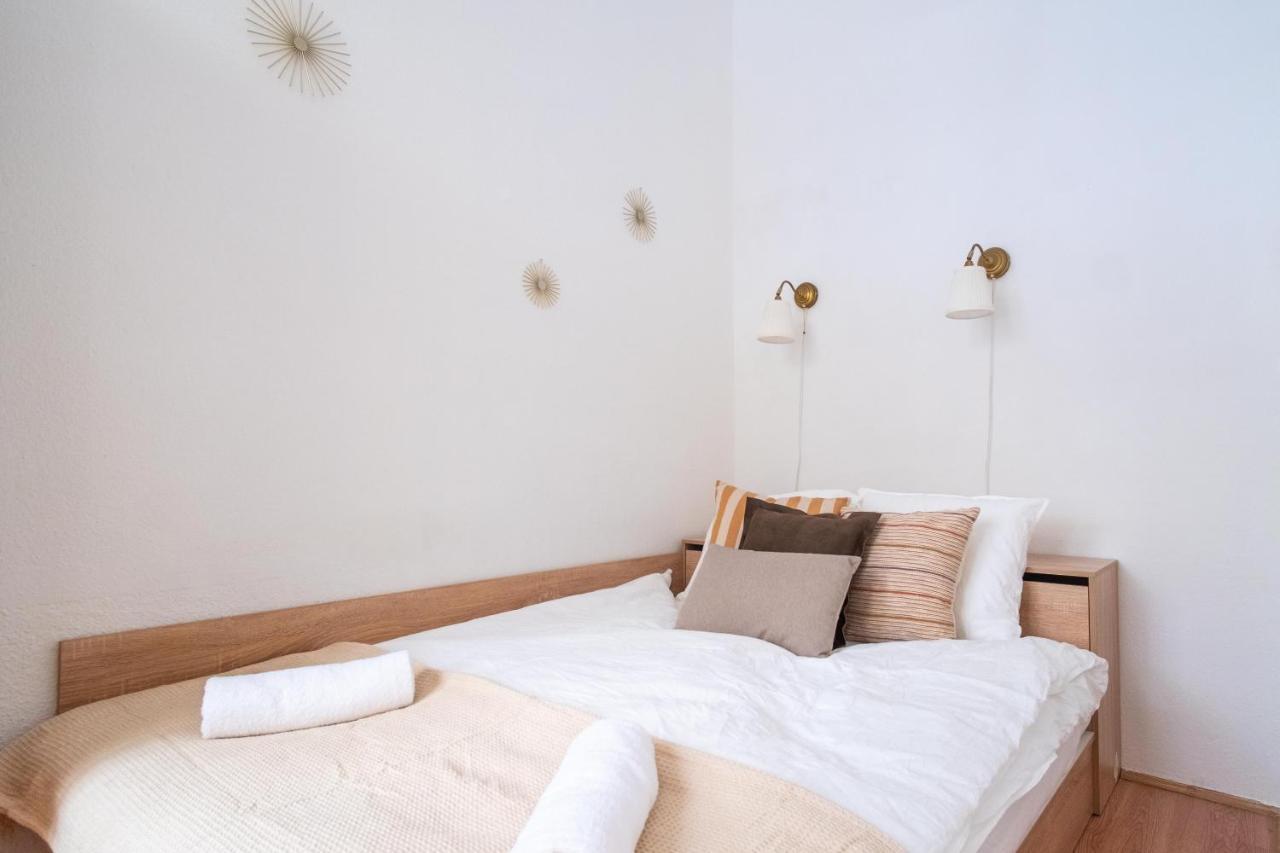 Very Central 1-Br Apt With Patio Apartment บูดาเปสต์ ภายนอก รูปภาพ