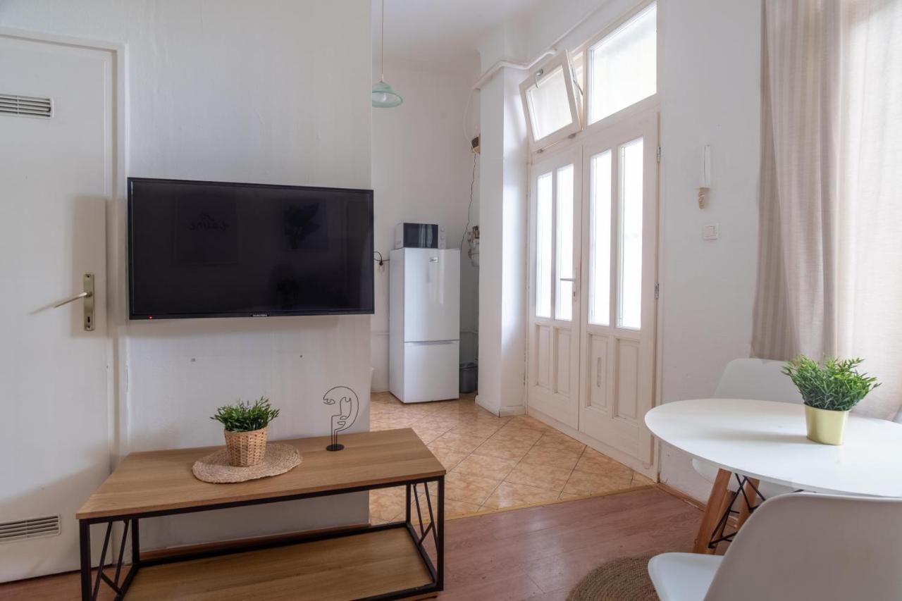 Very Central 1-Br Apt With Patio Apartment บูดาเปสต์ ภายนอก รูปภาพ