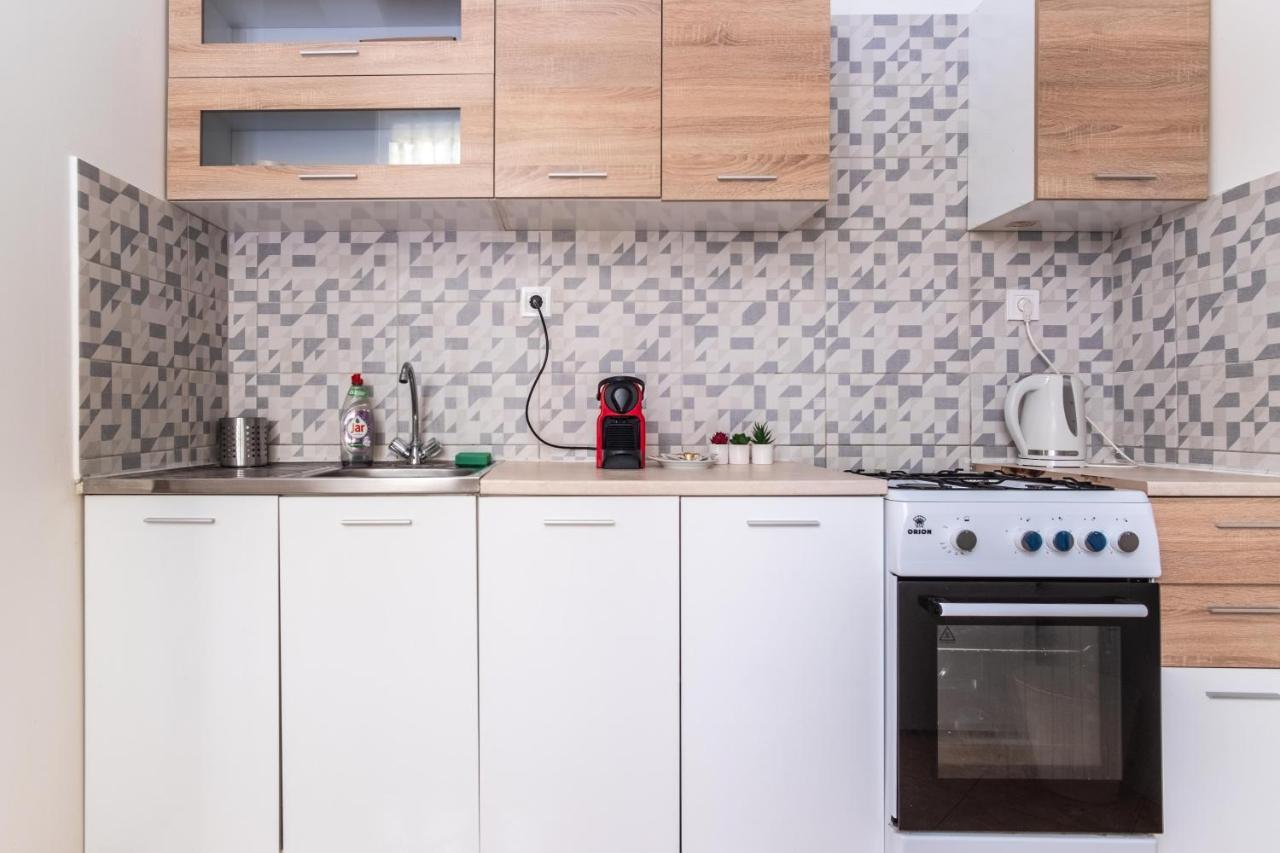 Very Central 1-Br Apt With Patio Apartment บูดาเปสต์ ภายนอก รูปภาพ